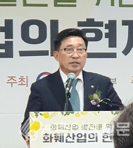 한국농수산식품유통공사 김춘진 사장이 인사말을 하고 있다.