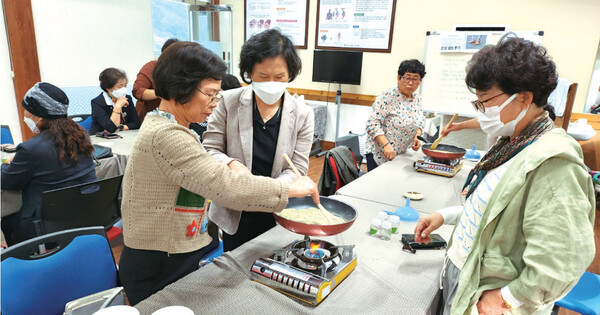 전라북도농업기술원은 농촌의 활력화를 위해 치유힐링체험교육을 진행했다.