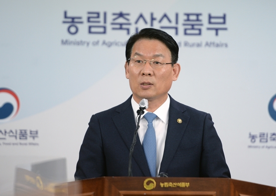 김인중 차관은 지난 8일 2023년 쌀 적정생산대책 추진계획을 발표하면서 전략작물직불제를 통해 목표치를 달성하겠다고 밝혔다.
