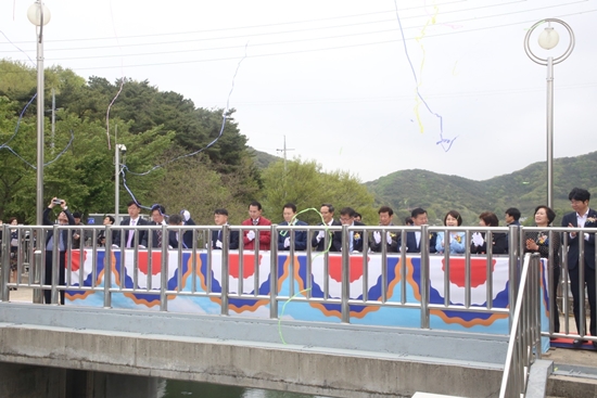 지난 21일 한국농어촌공사는 충남 서산 고풍저수지에서 5년만에 통수식 행사를 가졌다.